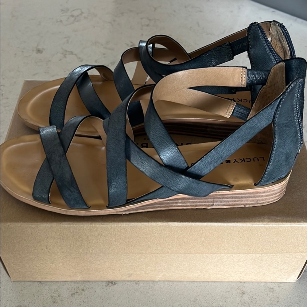 Lucky Brand Matte Black / Charcoal Wedge Strappy Sandals